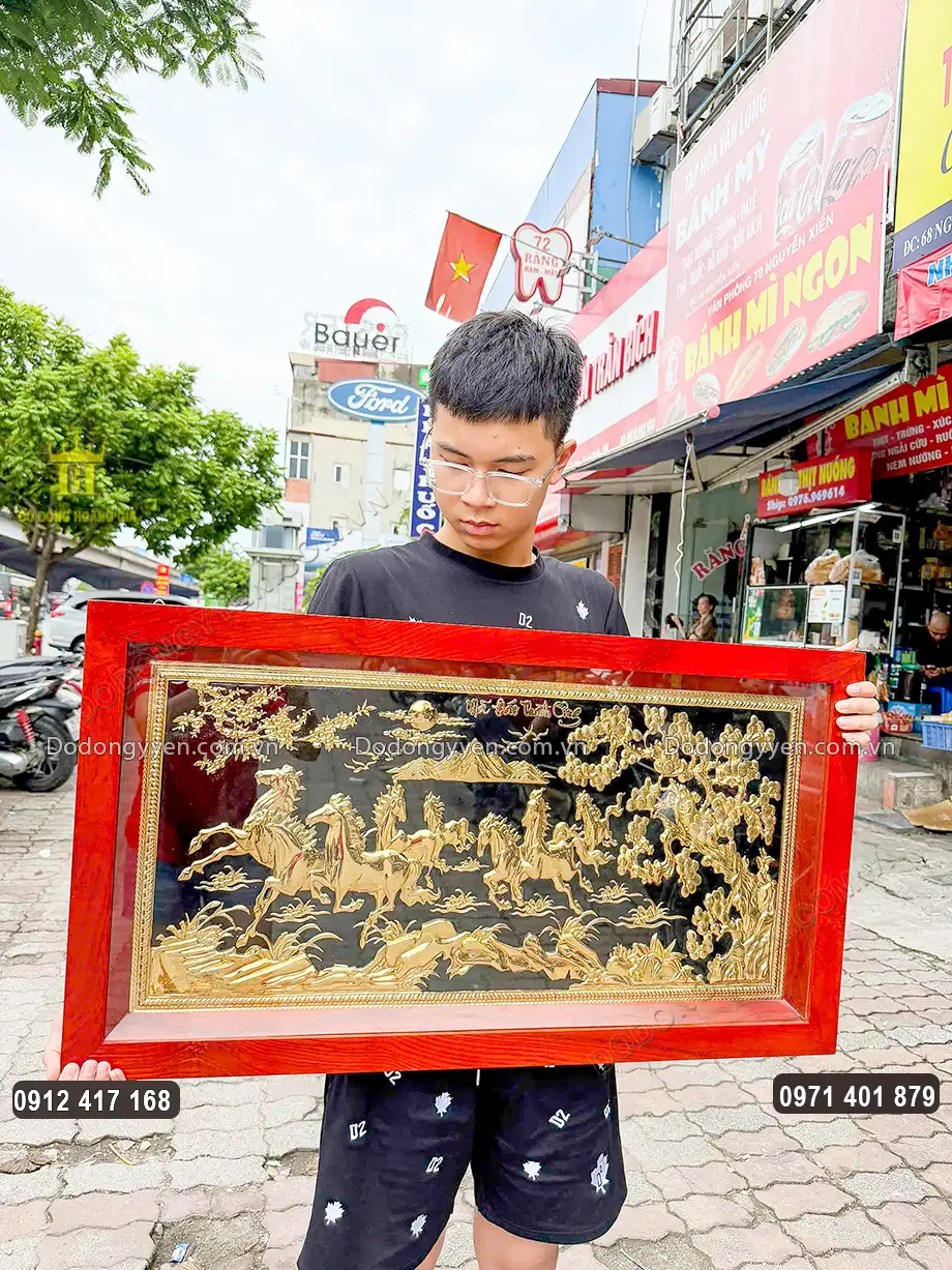 H&igrave;nh ảnh nh&igrave;n nghi&ecirc;ng của bức tranh đồng